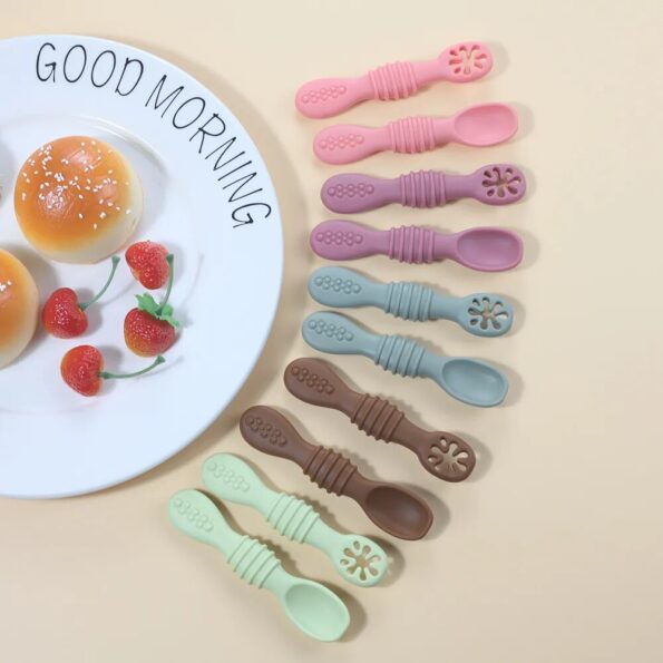 2PCS-Cute-Baby-Learning-Spoons-Utensils-Set-Food-Grade-Silicone-Sticky-Spoon-Children-Cutlery-Training-Spoon-1